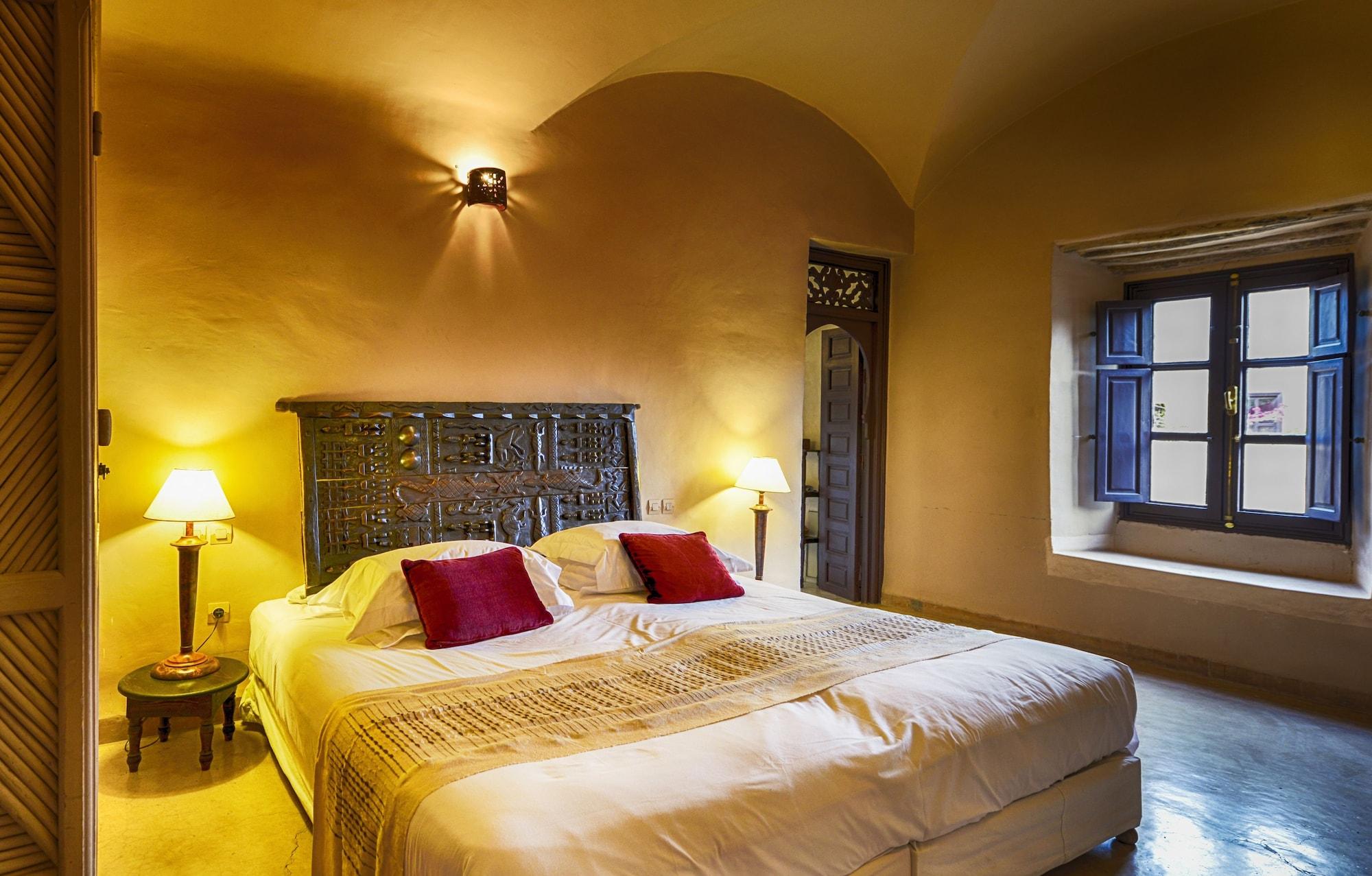 Caravan Serai Hotel 4*